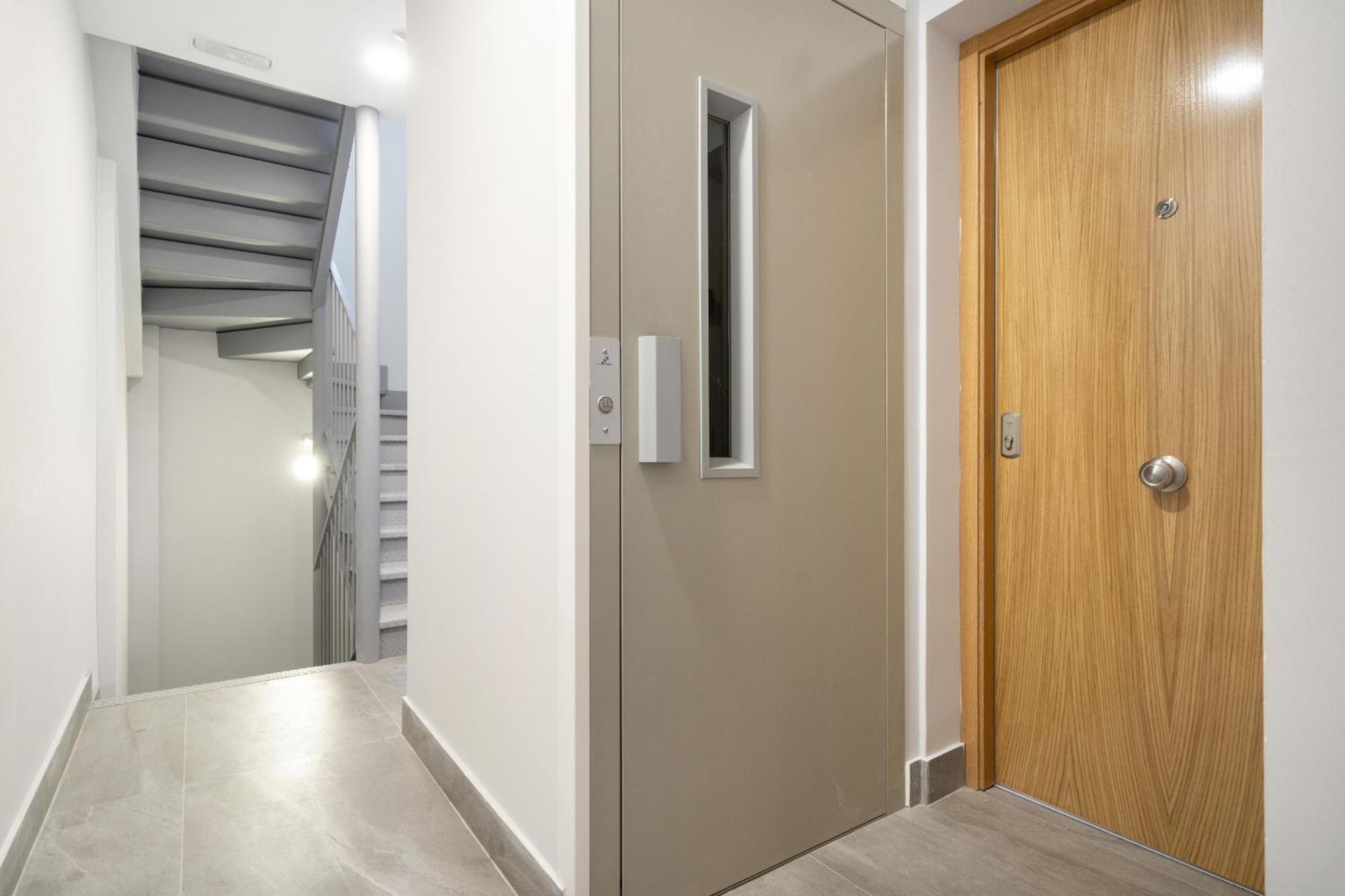 Riverside Con Parking Incluido Alquiler Temporal Apartment